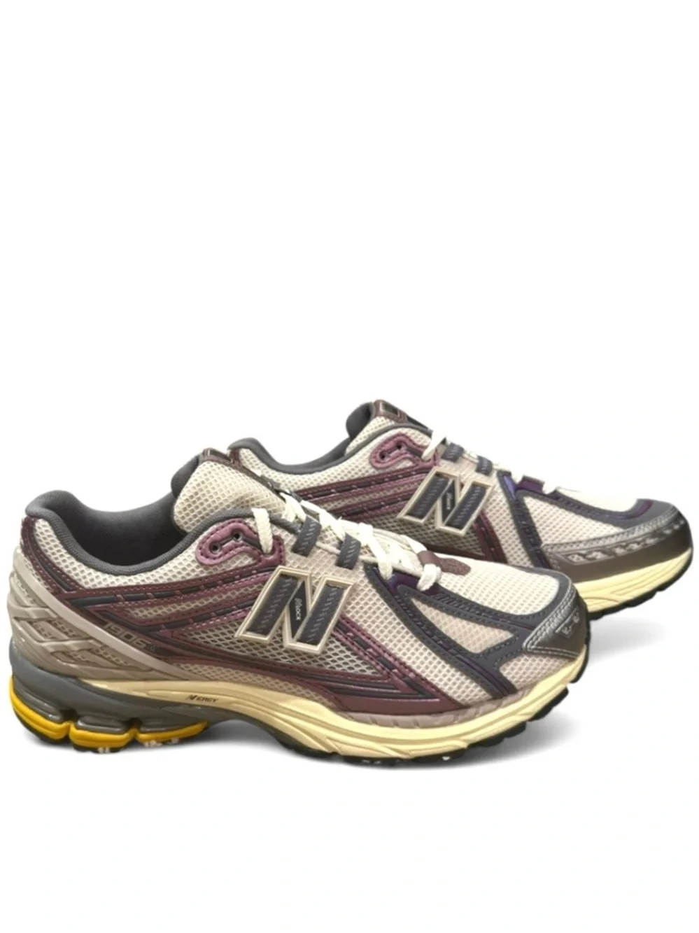 New Balance 1906R Classic Sneakers Size US Men 10/ Women 11.5 (NWT)